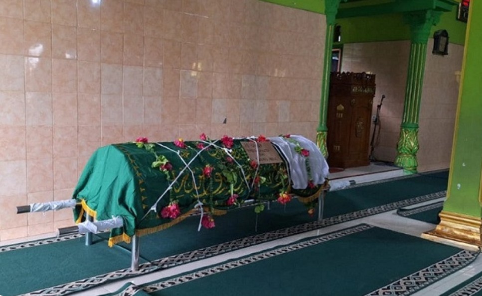 Tata Cara Melaksanakan Shalat Jenazah Lengkap dengan Doanya